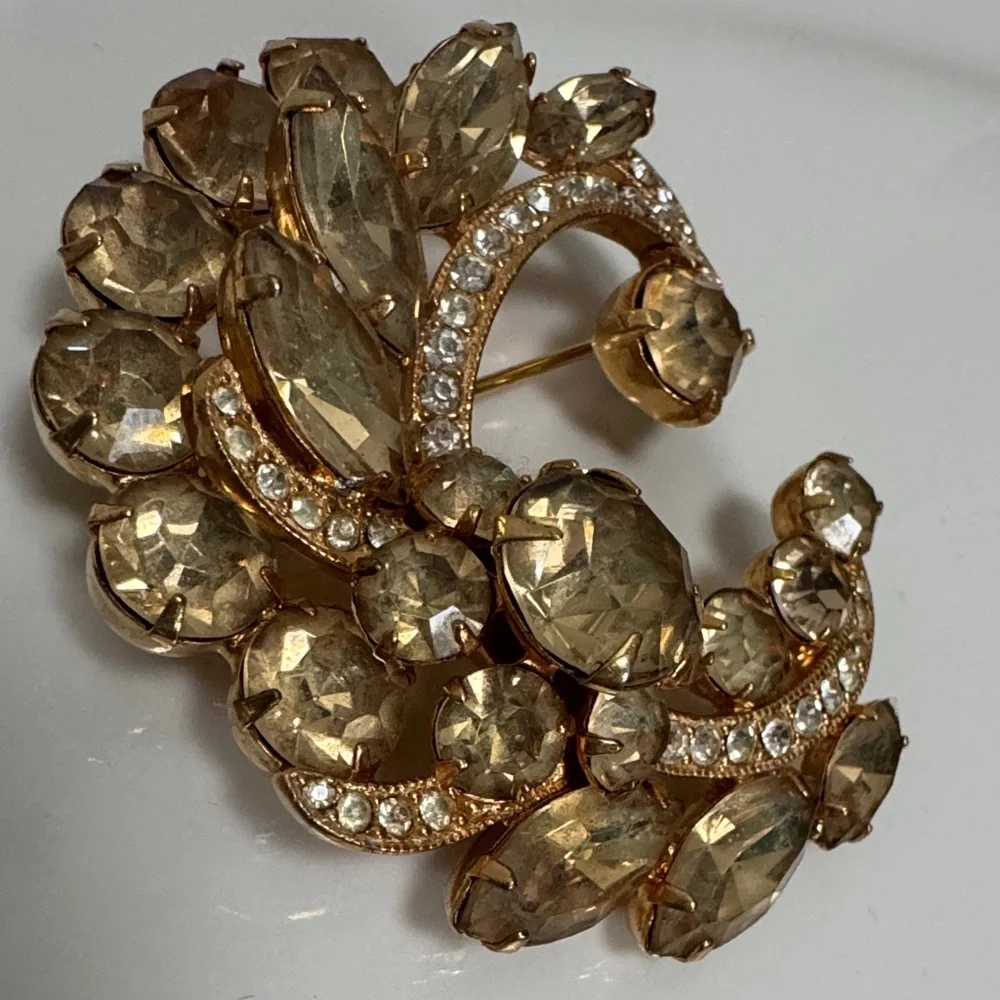 EISENBERG ICE BROOCH CRYSTALS VINTAGE Gold Tone c≈1950s Champagne & Clear STONES